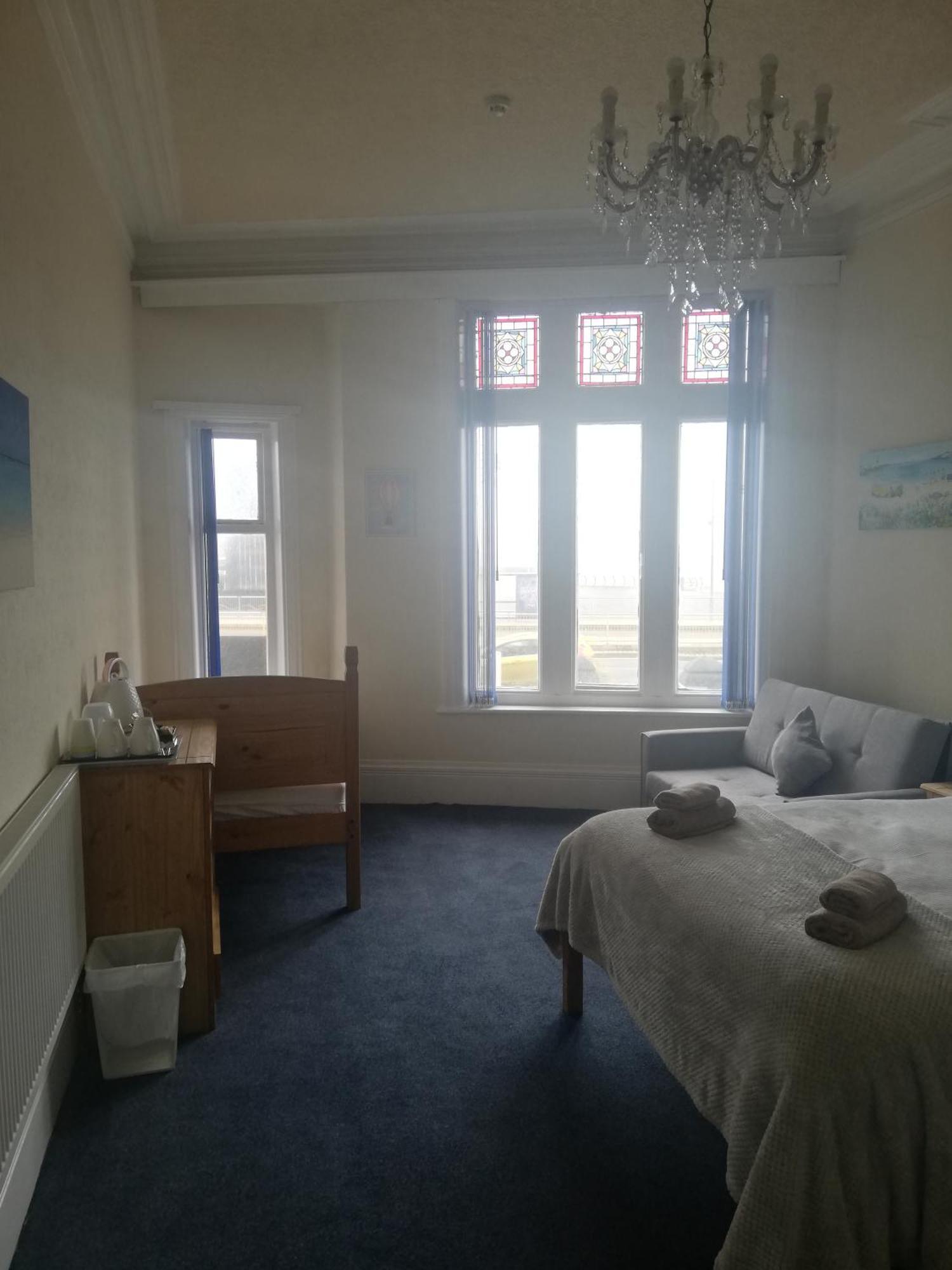Camelot Seafront Hotel Blackpool Exteriör bild